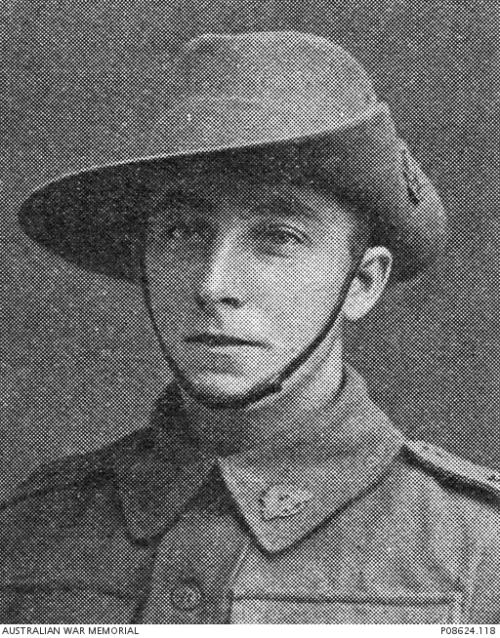 Portrait of Private Rowland Leslie James Thwaite
