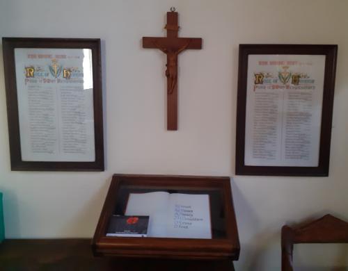 Photograph of St Mary's Church, Rickmansworth - WW1  war memorial
